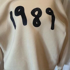 1989 Taylor Swift Sweatshirt